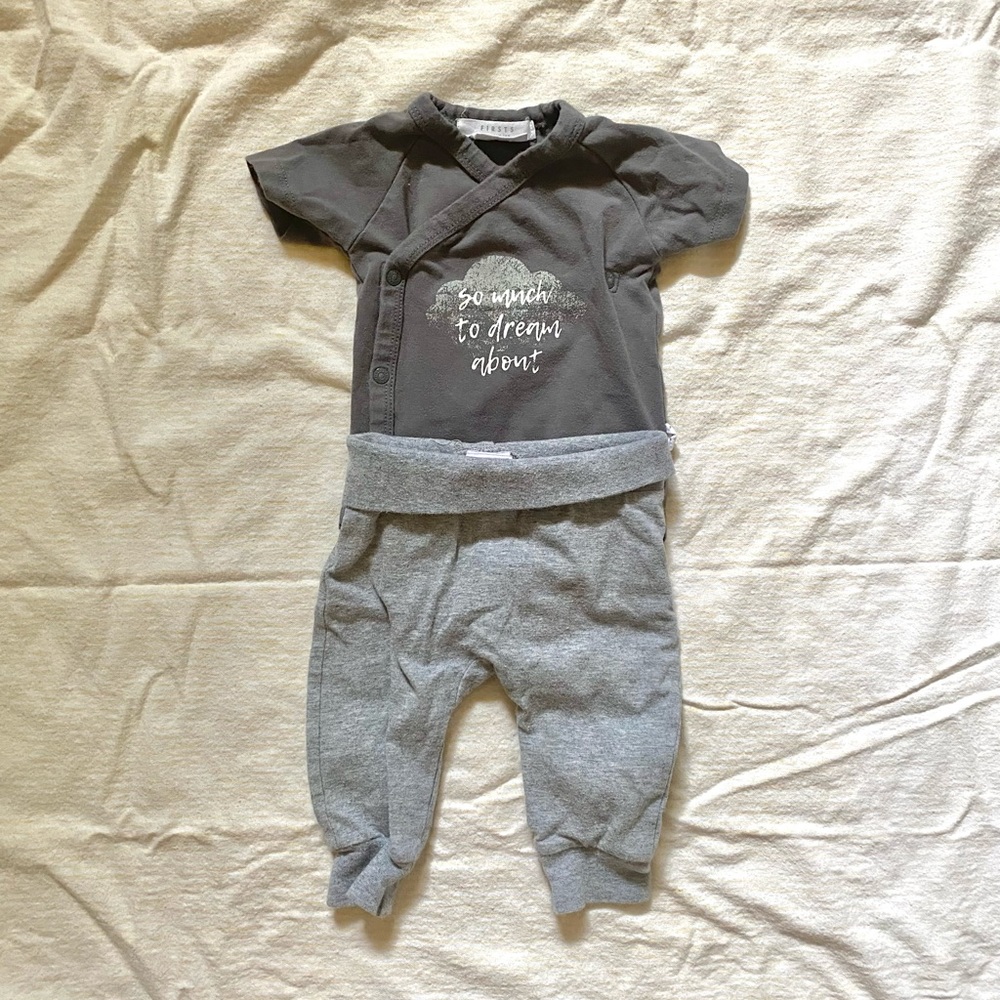 FIRSTS by Petit Len Side Snap Bodysuit and Pants